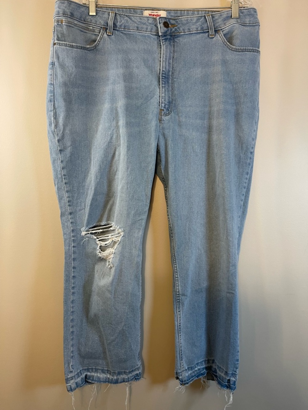 Wrangler High Rise True Straight Cropped Jeans